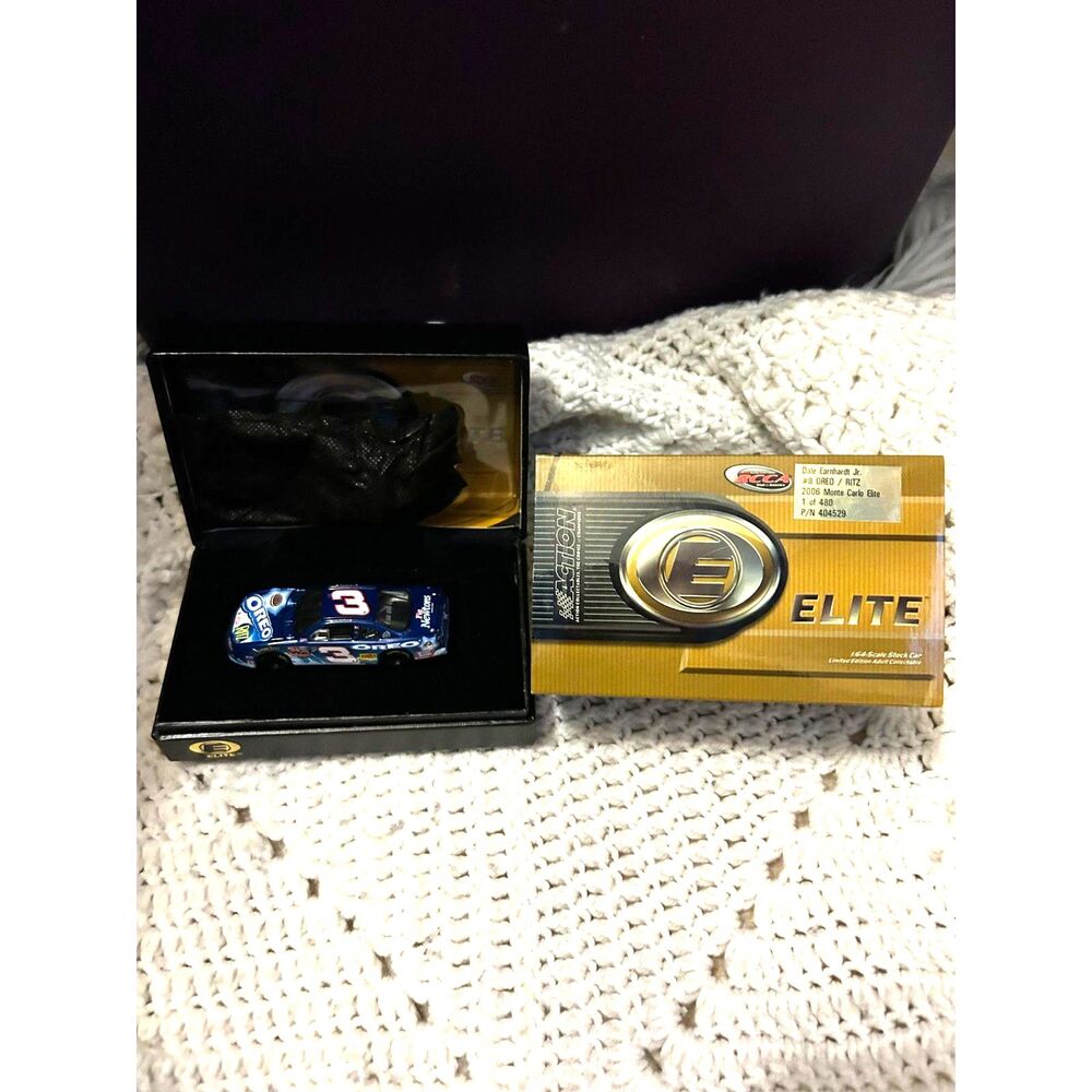 Elite Dale Earnhardt Jr Oreo/Ritz diecast in box - Picture 2 of 2